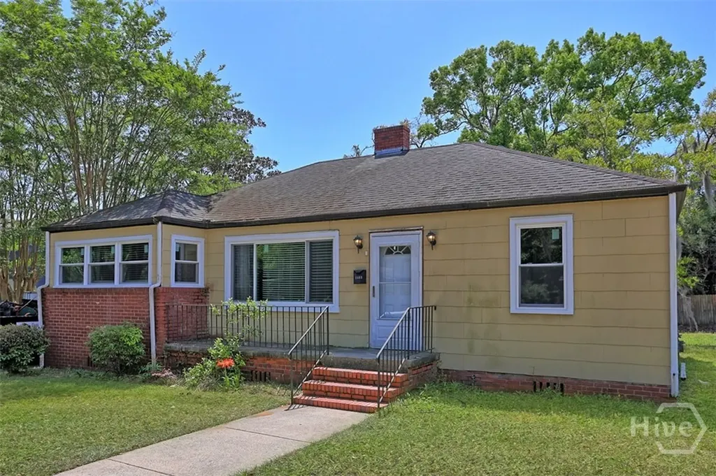 2403 E 37th Street Savannah GA 31404