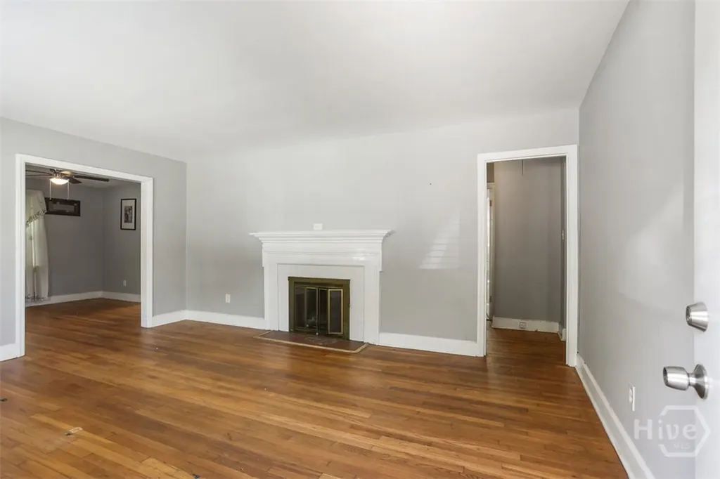 2403 E 37th Street Savannah GA 31404