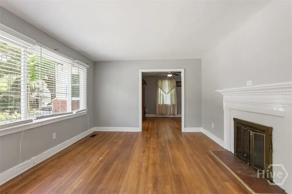 2403 E 37th Street Savannah GA 31404
