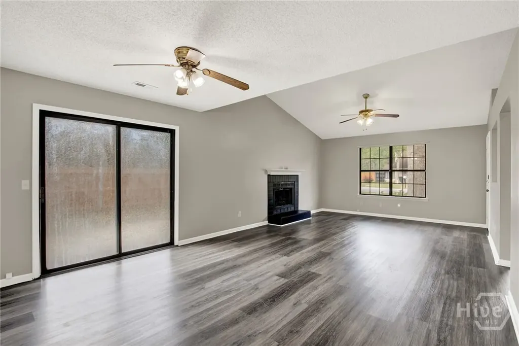 1371 Forest Lake Drive Hinesville GA 31313