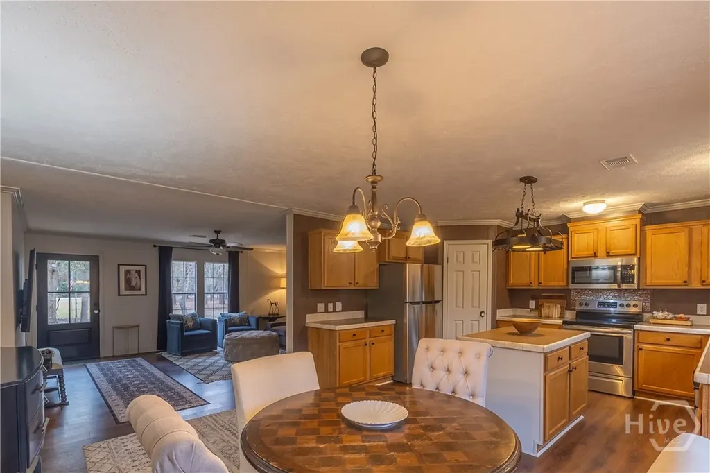 1705 Retreat Road Riceboro GA 31323