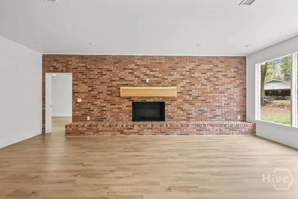 762 E Bay Street Jesup GA 31546