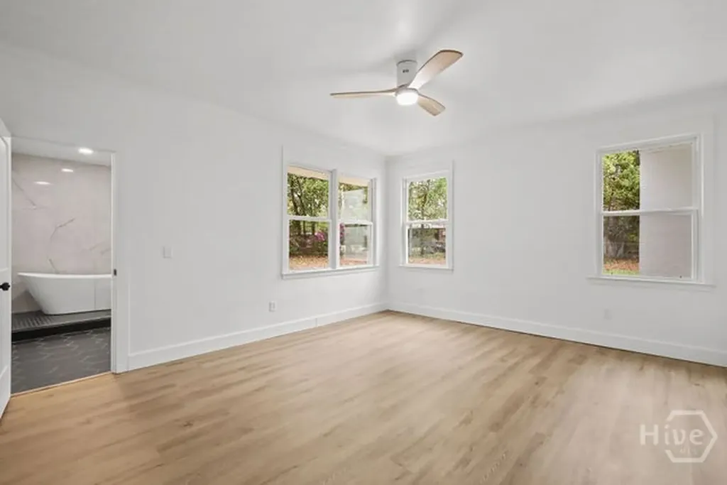 762 E Bay Street Jesup GA 31546