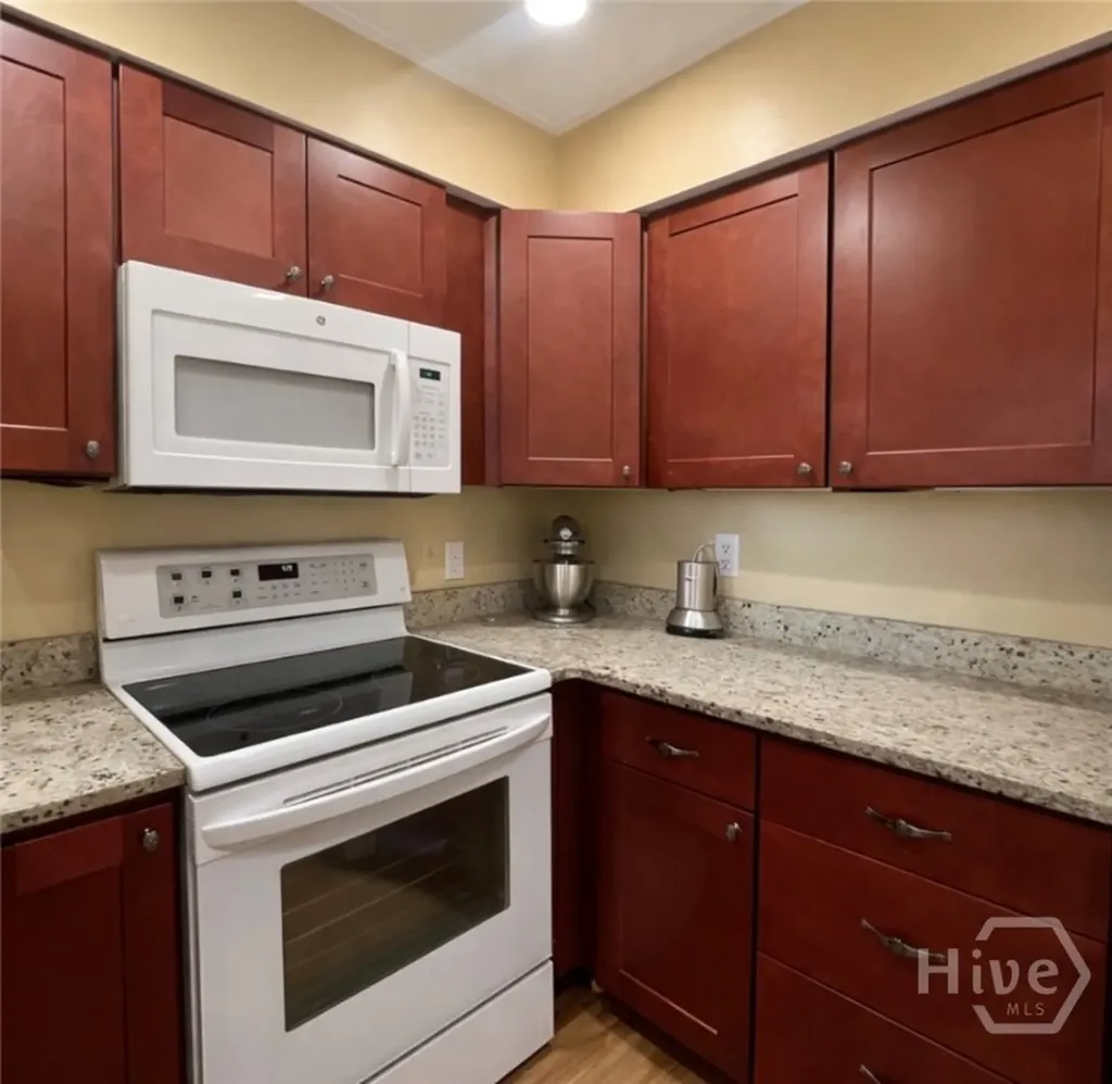 92 Hidden Lake Court Savannah GA 31419