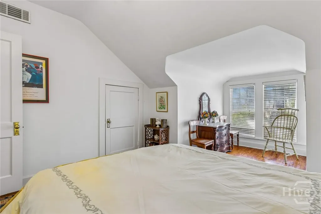709 E 41st Street Savannah GA 31401