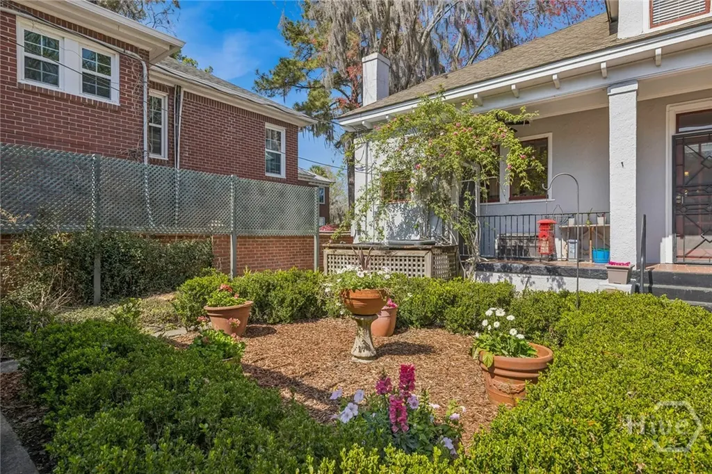 709 E 41st Street Savannah GA 31401