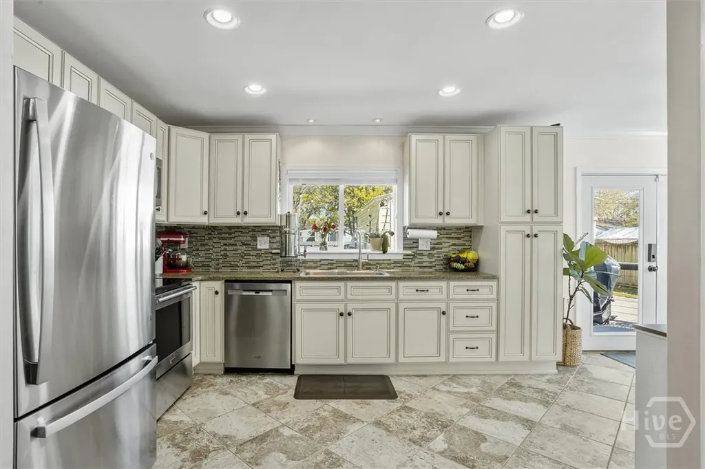312 E 58th Street Savannah GA 31405
