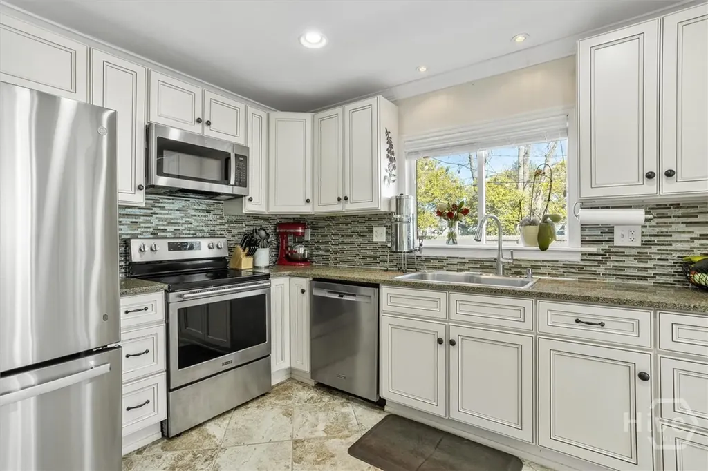 312 E 58th Street Savannah GA 31405
