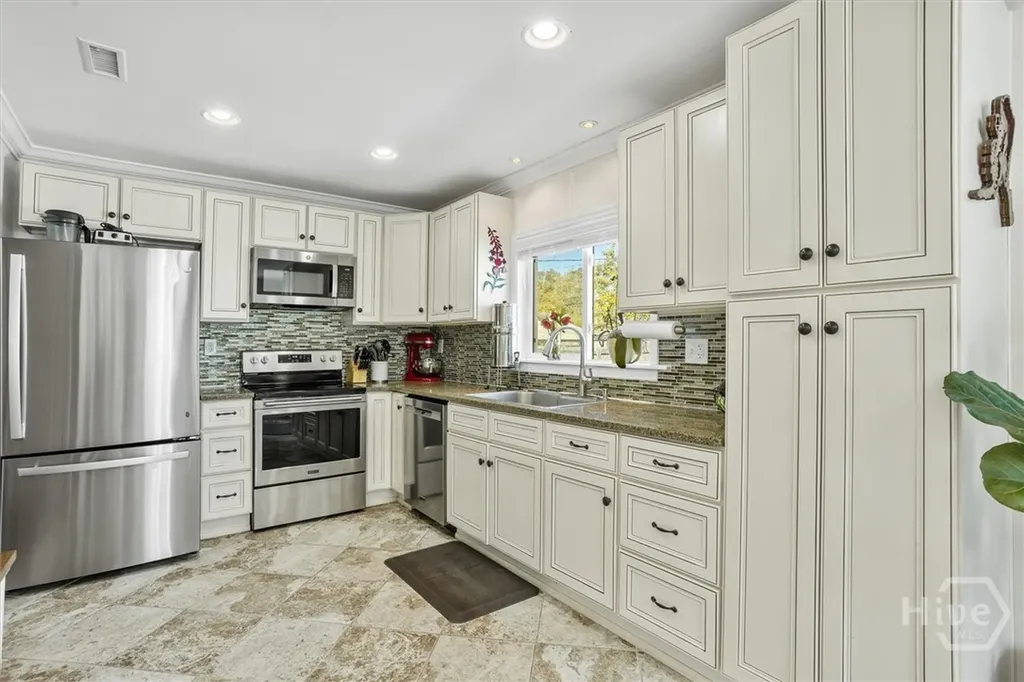312 E 58th Street Savannah GA 31405