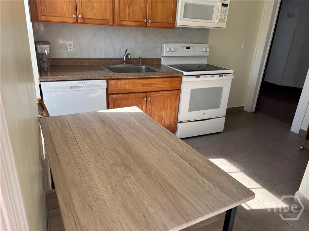 201 E 39th Street Savannah GA 31401