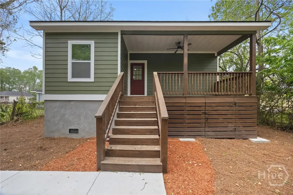 2010 Packard Avenue Savannah GA 31405