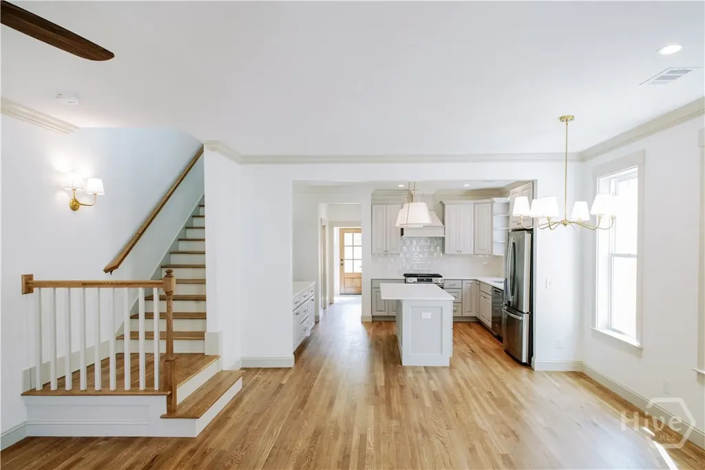 807 E 33rd Savannah GA 31401
