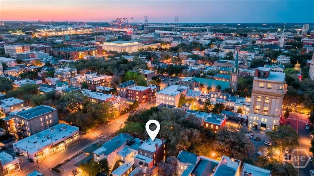 11 W Jones Street Savannah GA 31401