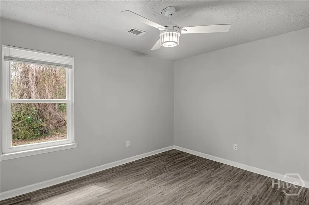 184 Sequoia Circle Hinesville GA 31313