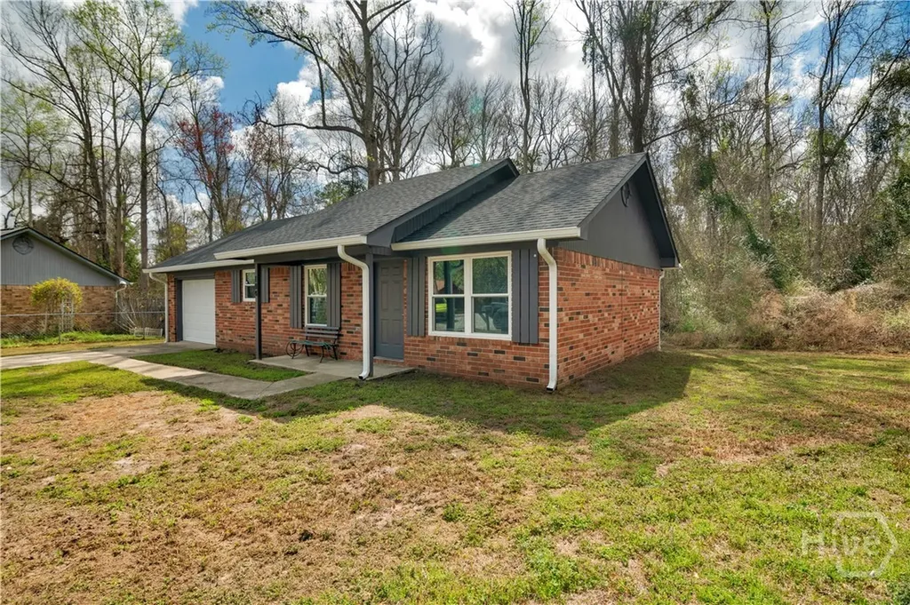 184 Sequoia Circle Hinesville GA 31313