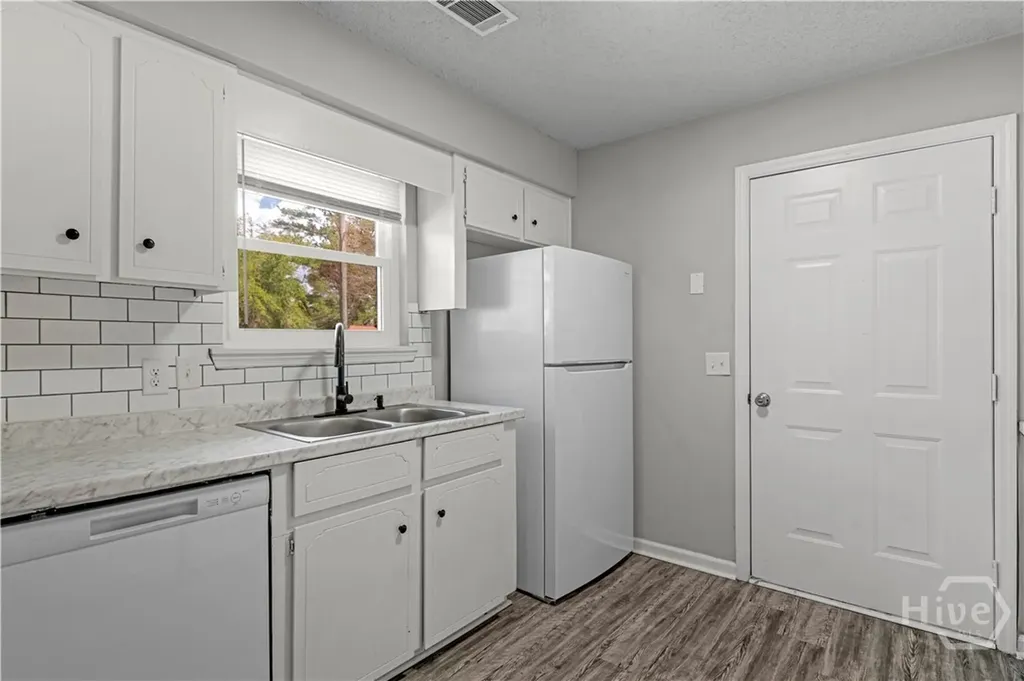 184 Sequoia Circle Hinesville GA 31313