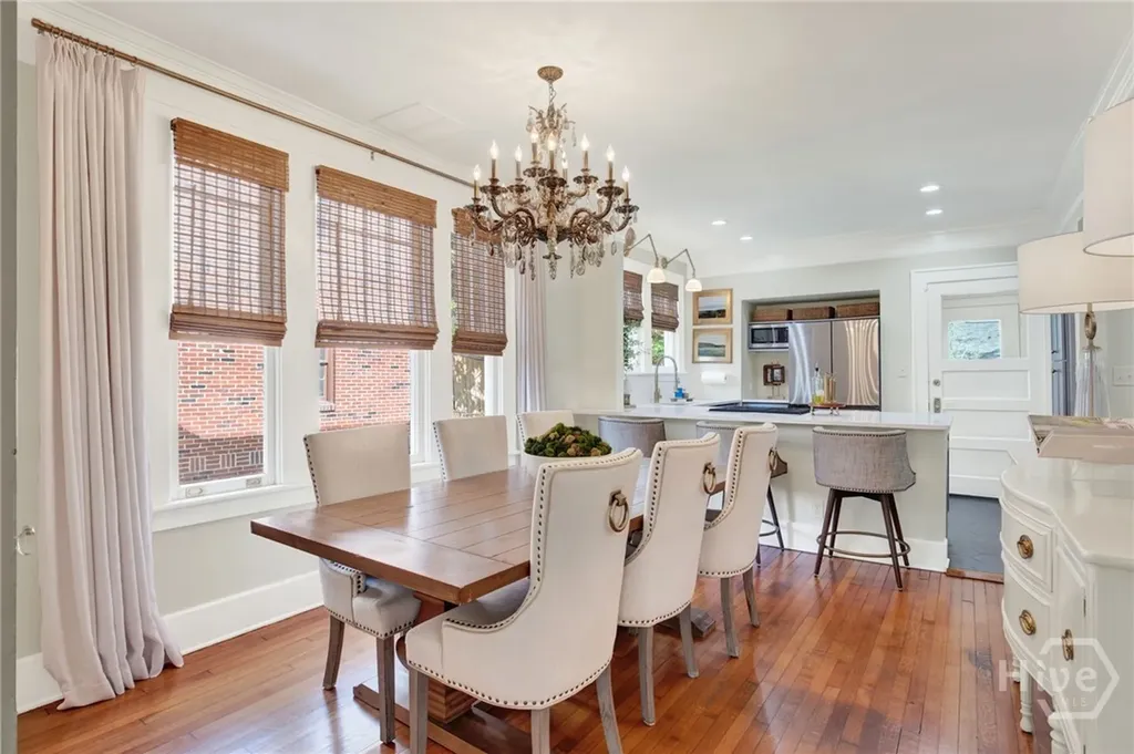 208 E 48th Street Savannah GA 31405