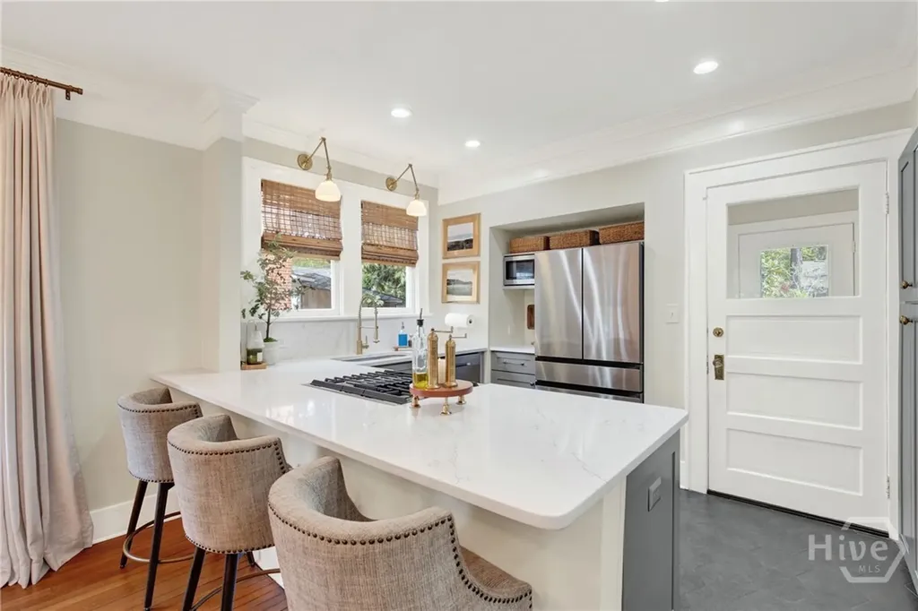 208 E 48th Street Savannah GA 31405