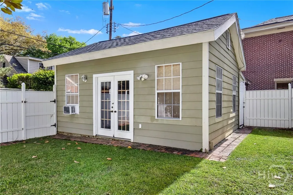 208 E 48th Street Savannah GA 31405
