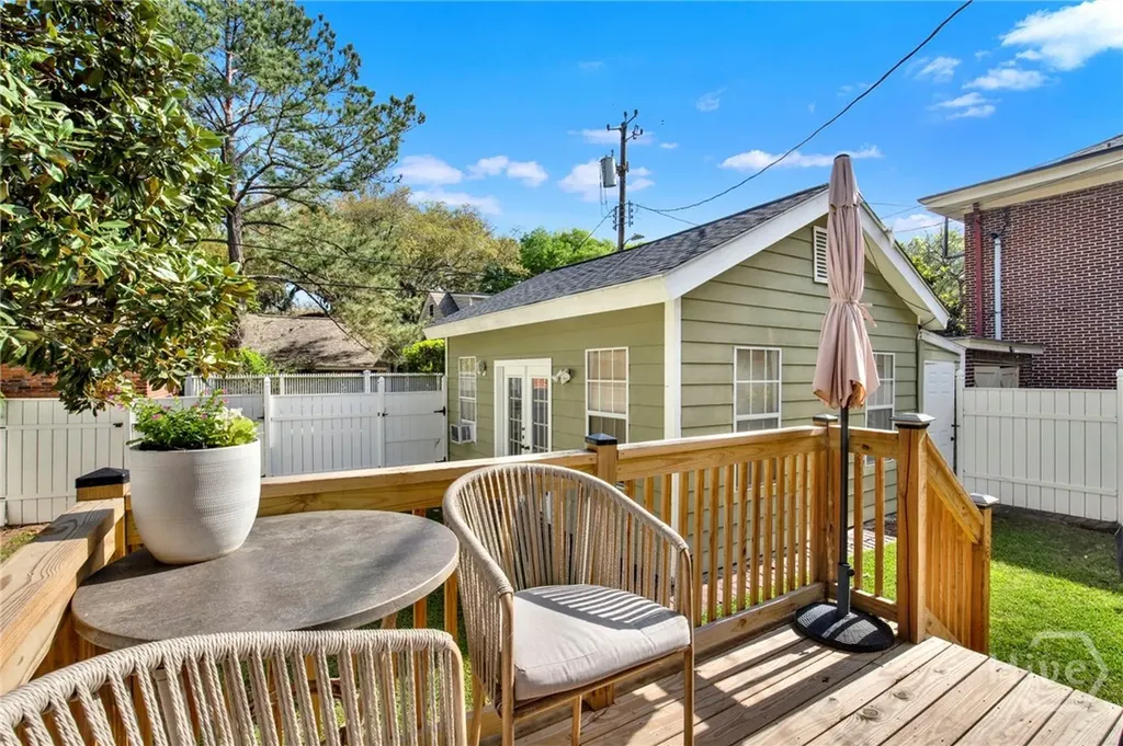 208 E 48th Street Savannah GA 31405