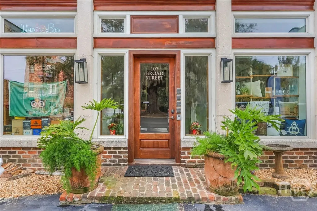 107 Broad Street Darien GA 31305