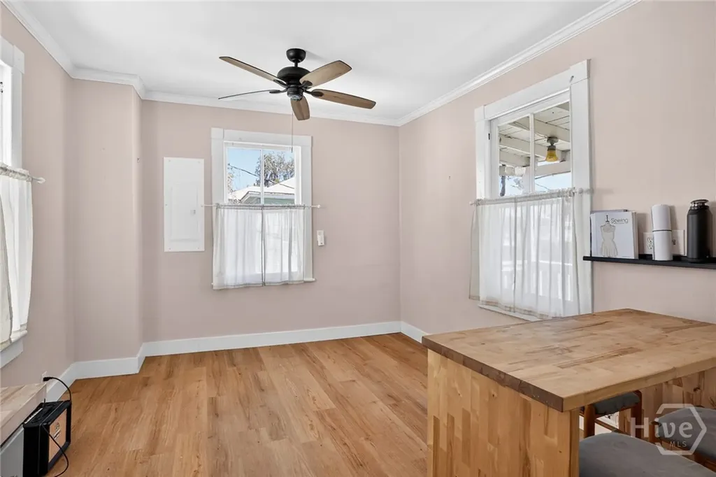 22 E 37th Street Savannah GA 31401