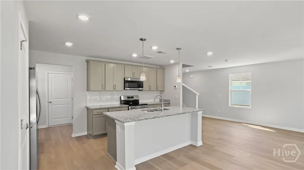 240 Mage Street Savannah GA 31302