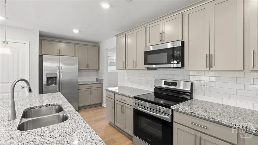 240 Mage Street Savannah GA 31302