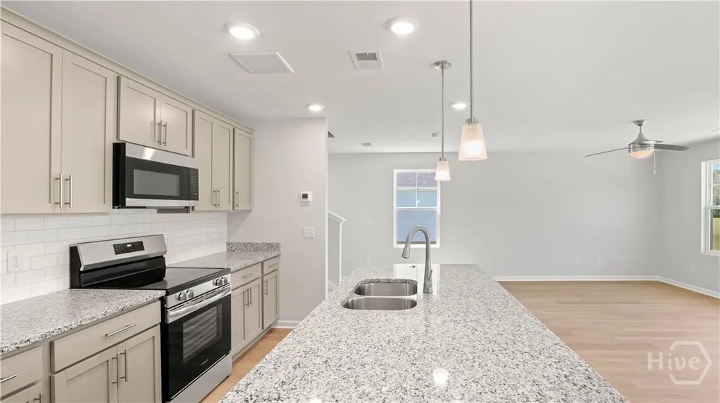 240 Mage Street Savannah GA 31302