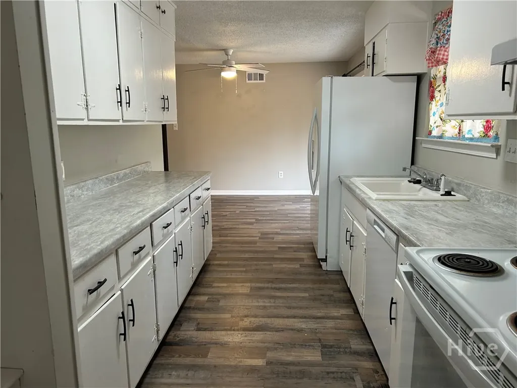 321 Sharondale Road Savannah GA 31419