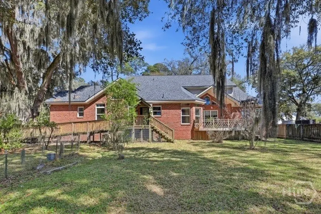 10 Old Barn Road Savannah GA 31419