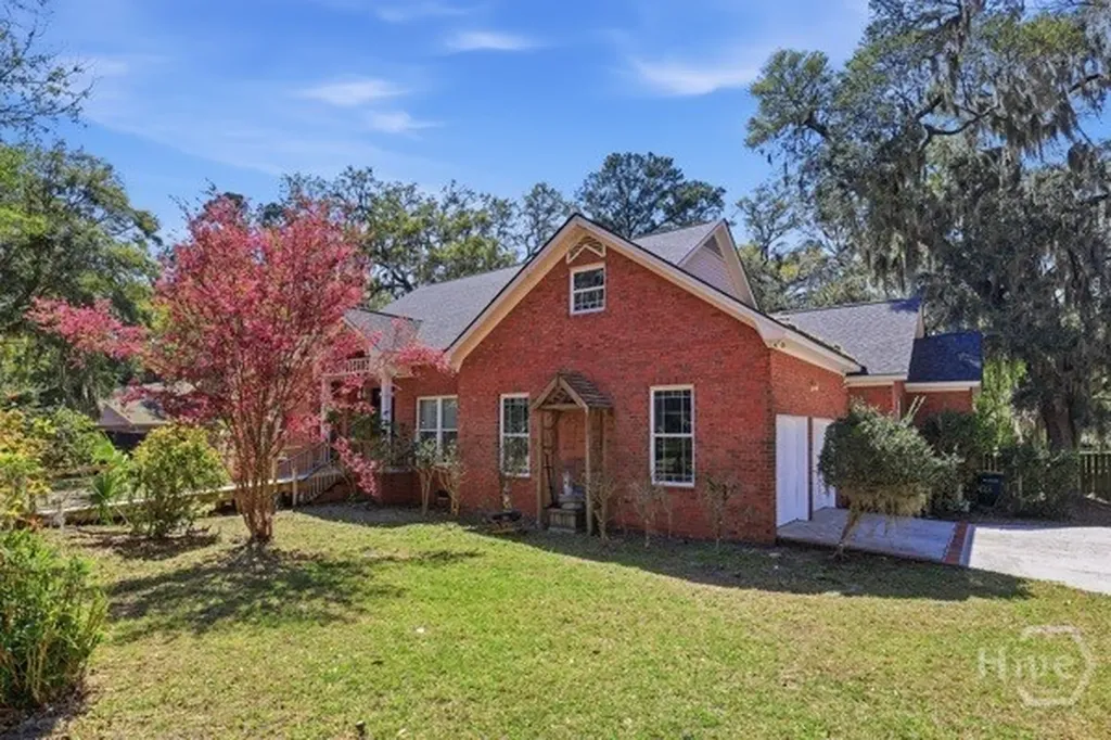 10 Old Barn Road Savannah GA 31419