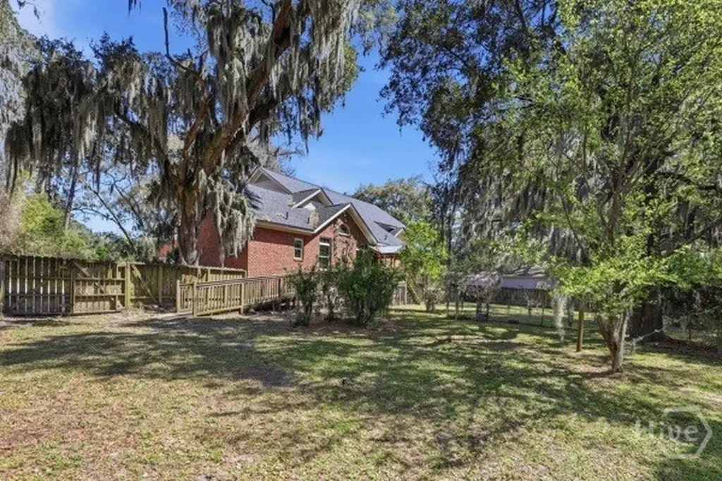 10 Old Barn Road Savannah GA 31419