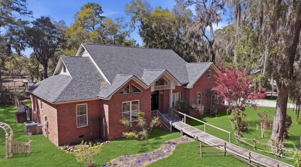 10 Old Barn Road Savannah GA 31419