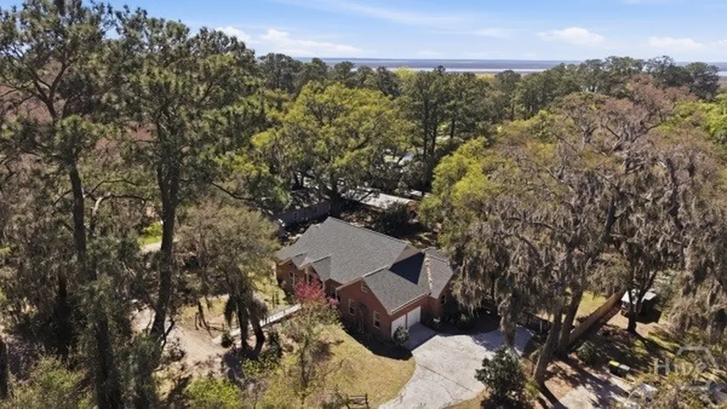 10 Old Barn Road Savannah GA 31419
