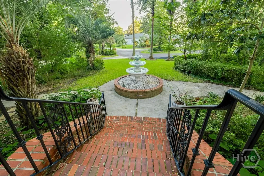 6 Cedar View Court Savannah GA 31410