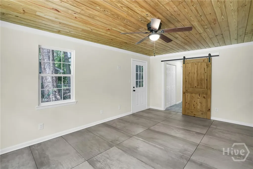 28 Gerald Drive Savannah GA 31406