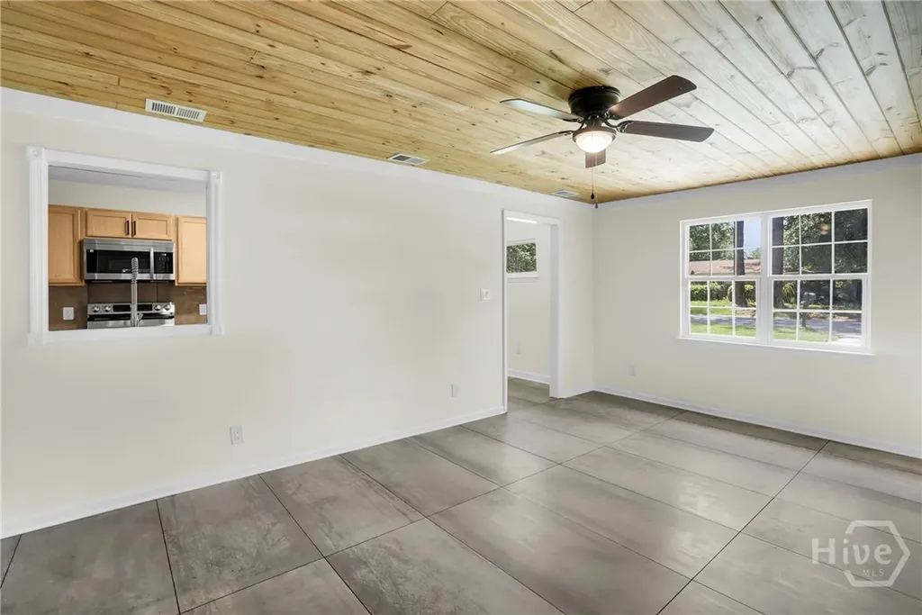 28 Gerald Drive Savannah GA 31406