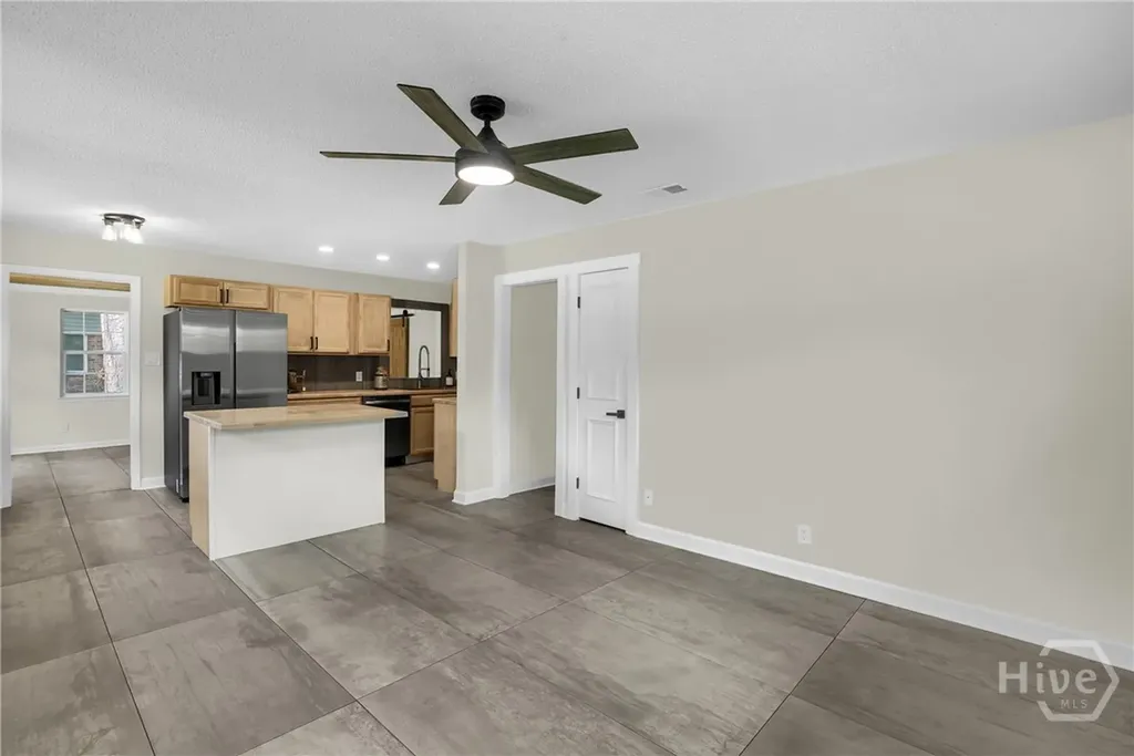 28 Gerald Drive Savannah GA 31406