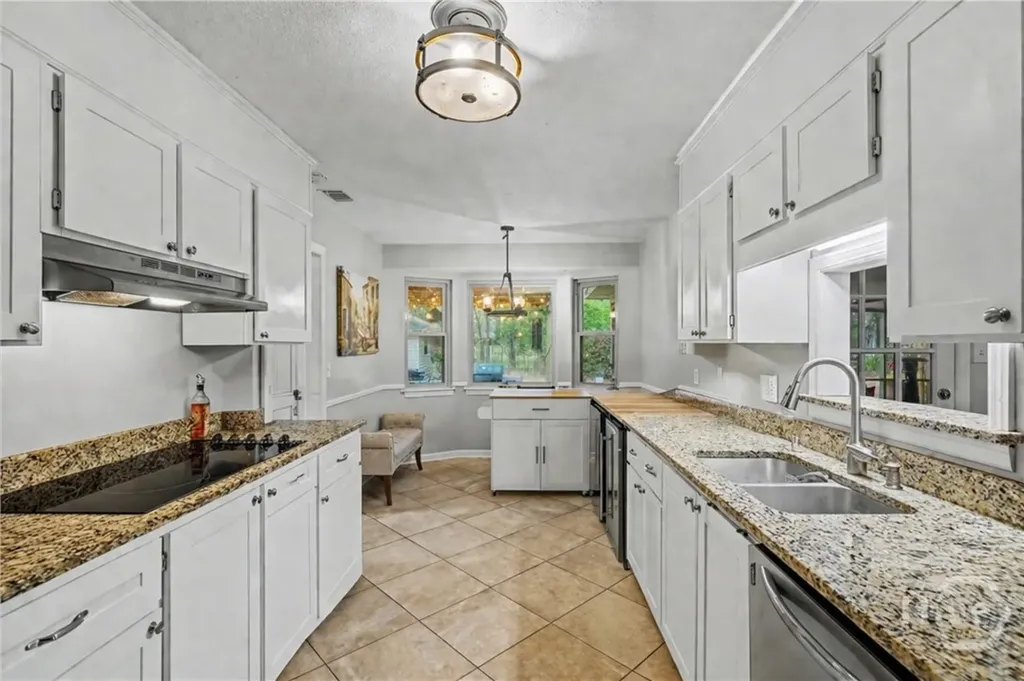 8 Chowning Drive Savannah GA 31419