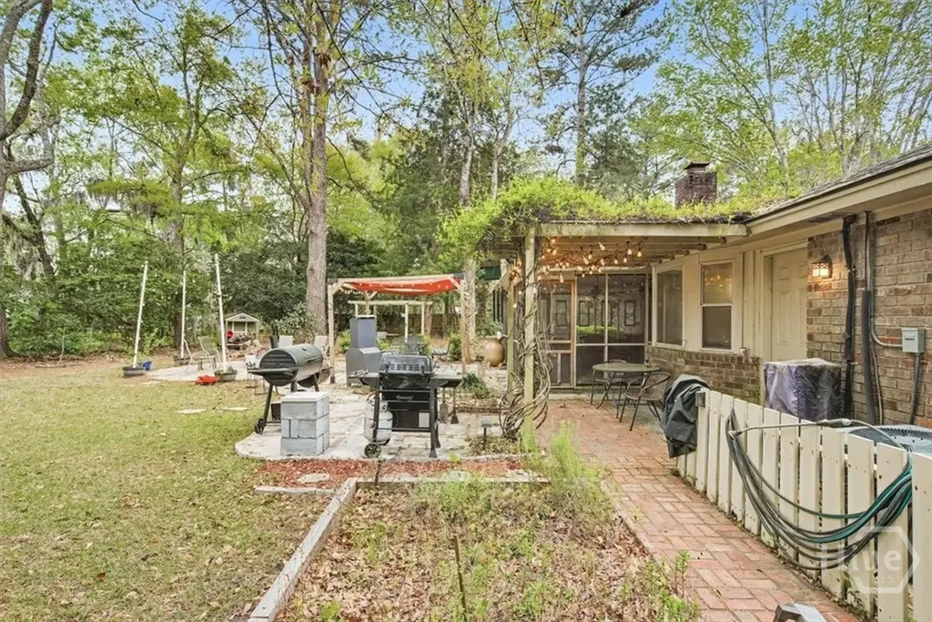 8 Chowning Drive Savannah GA 31419