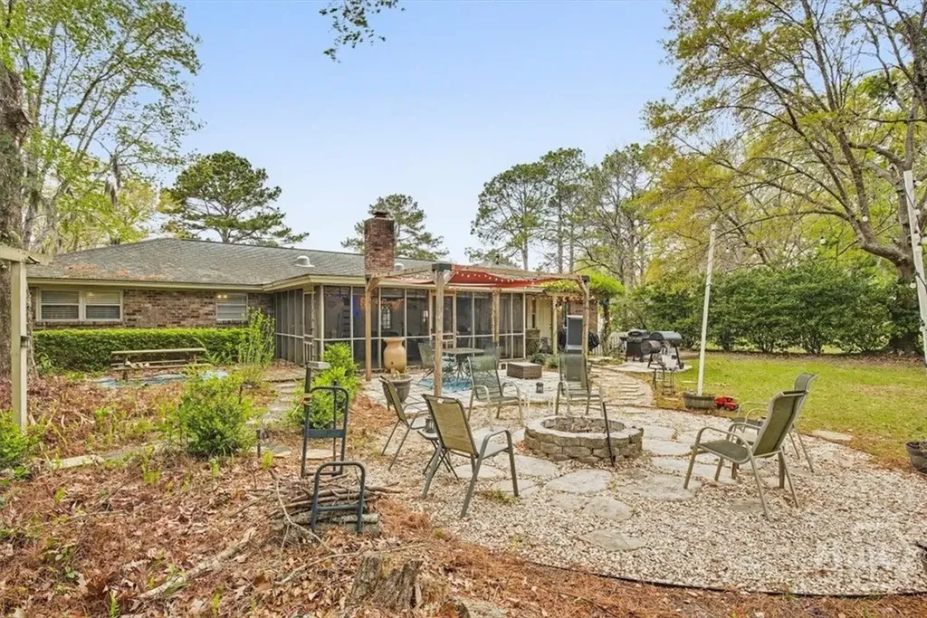 8 Chowning Drive Savannah GA 31419