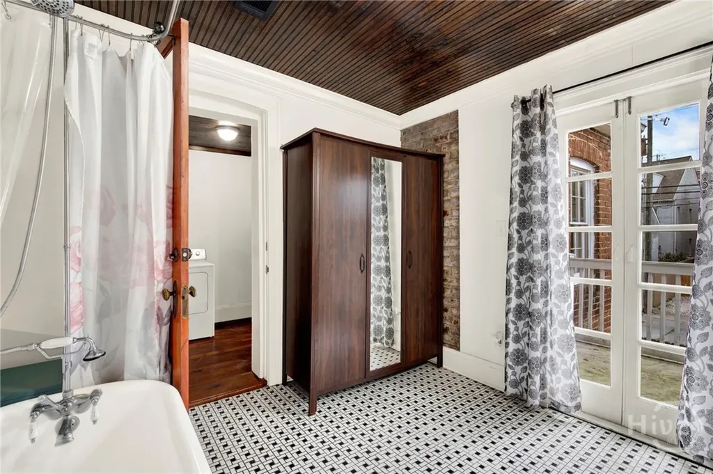 414 E Liberty Street Savannah GA 31401