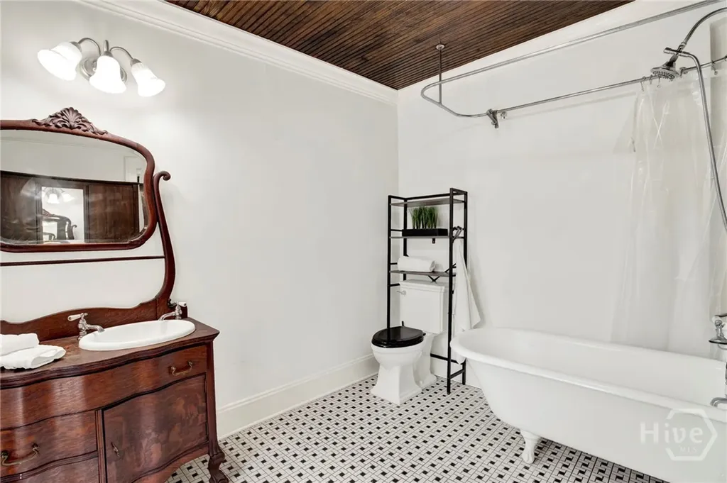 414 E Liberty Street Savannah GA 31401