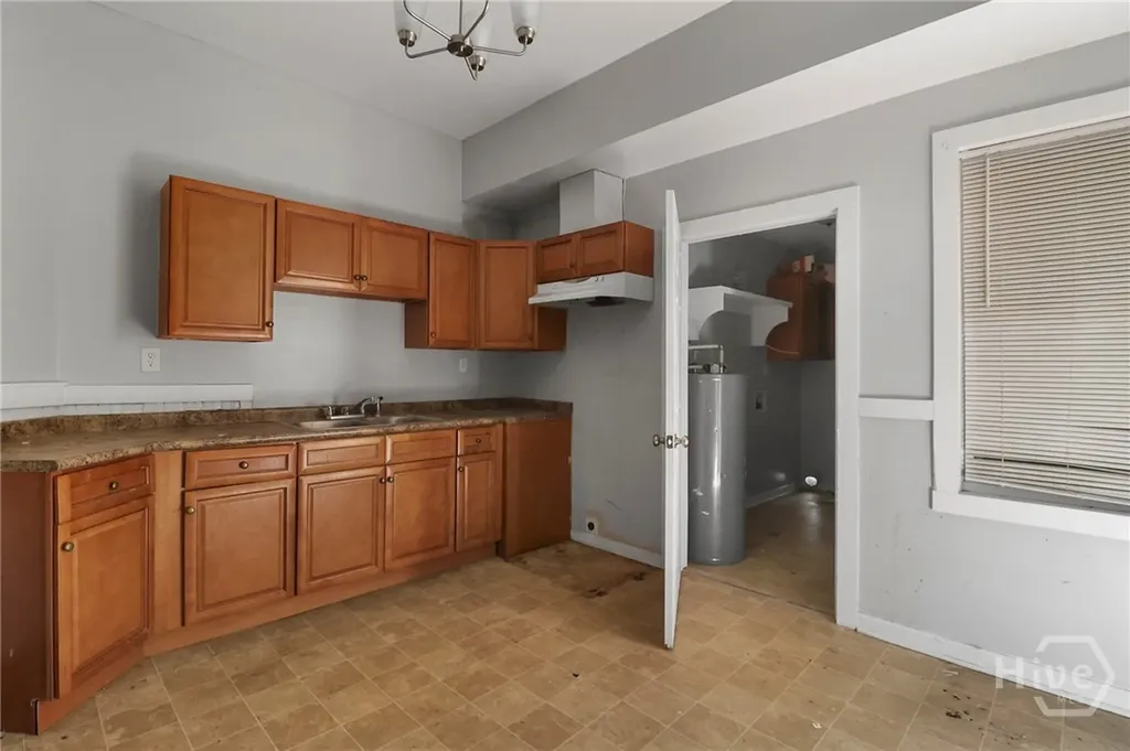603 W 40th Street Savannah GA 31415