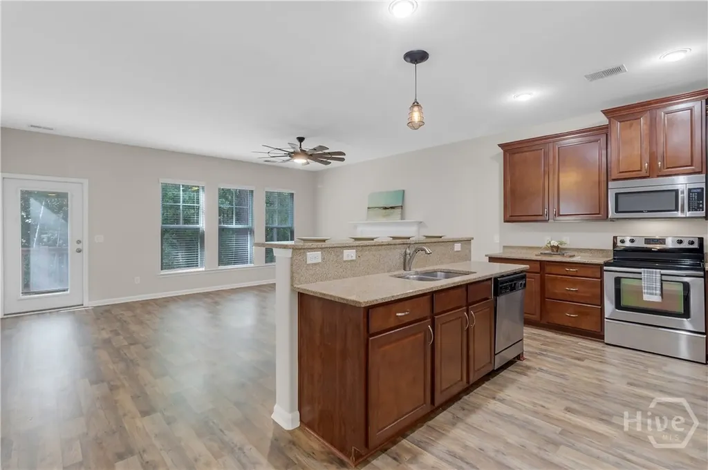 97 Salt Grass Circle Richmond Hill GA 31324
