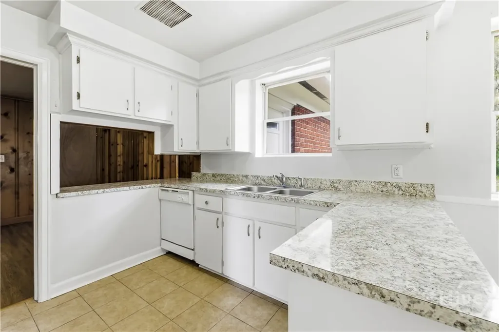 6 Alpine Drive Savannah GA 31405