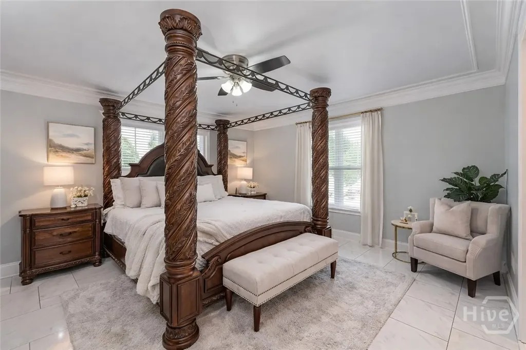112 W 52nd Street Savannah GA 31405