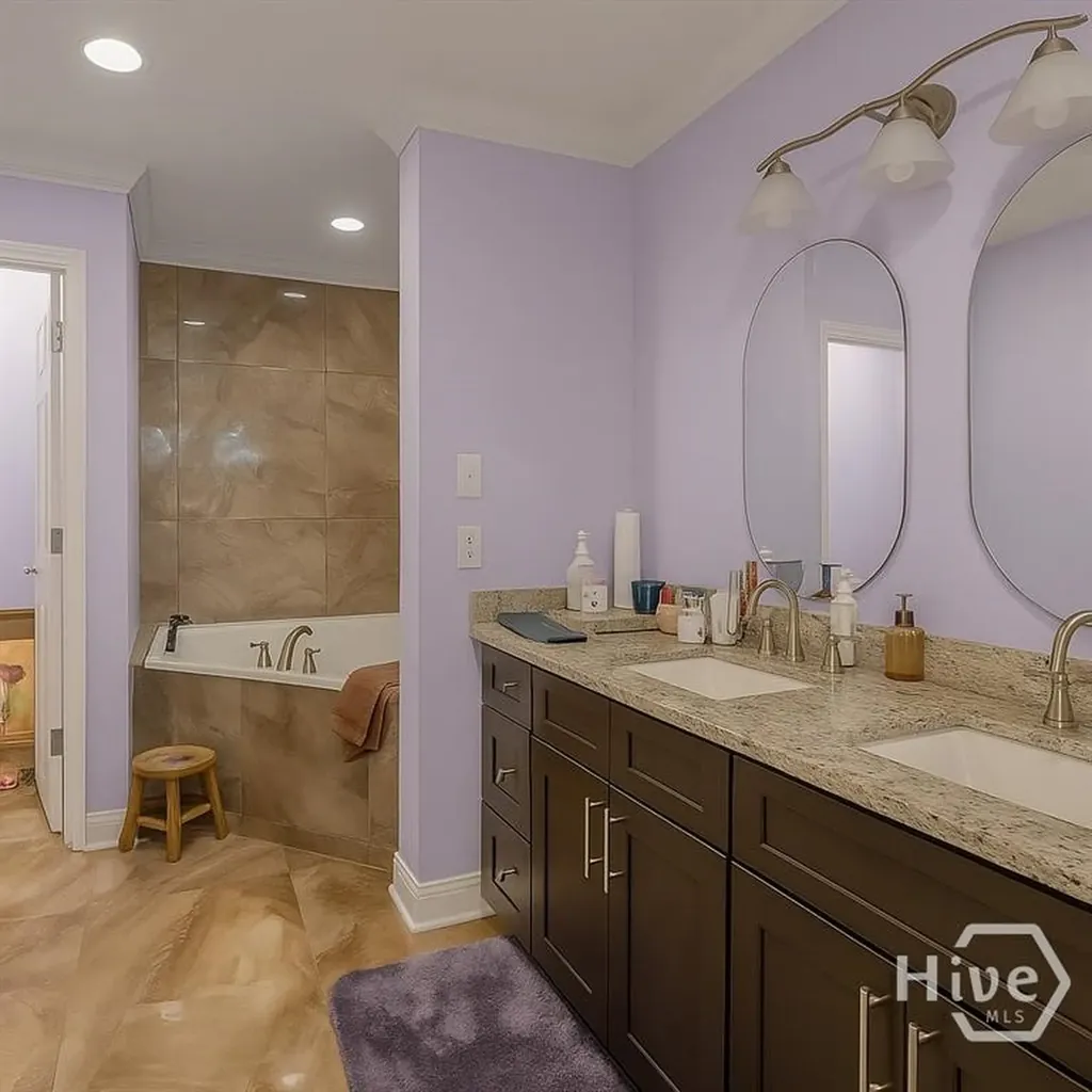 112 W 52nd Street Savannah GA 31405