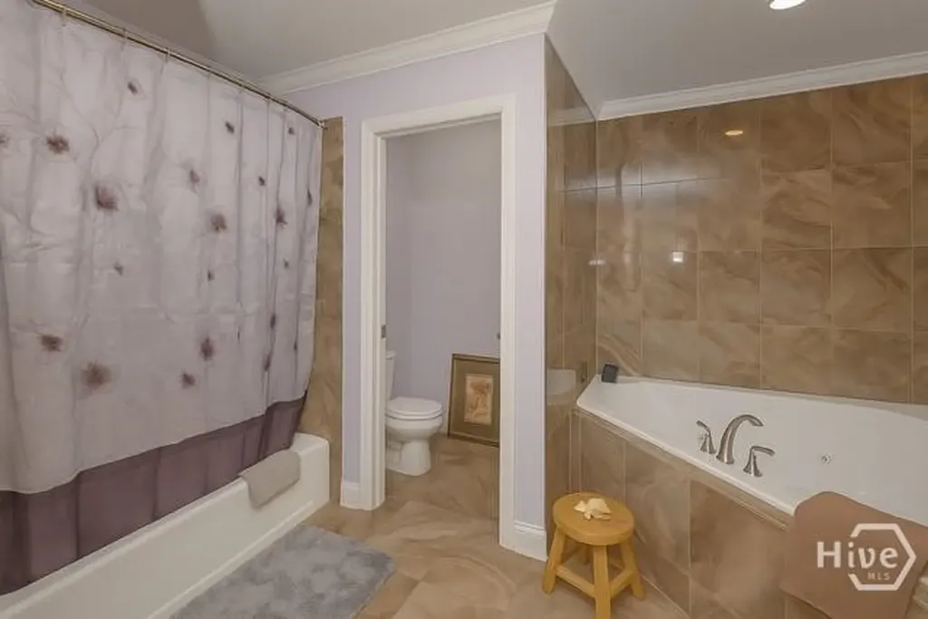 112 W 52nd Street Savannah GA 31405